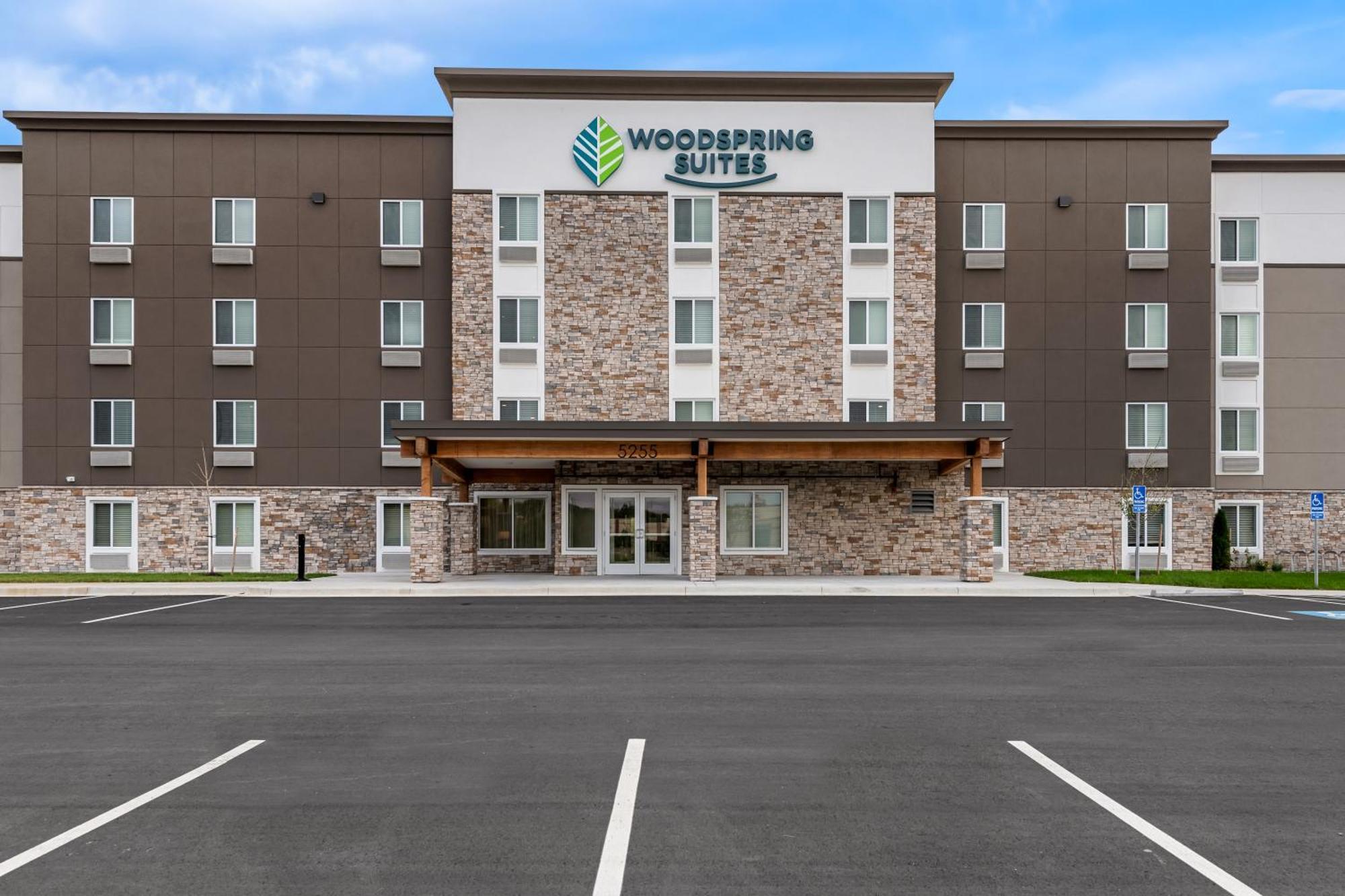 Woodspring Suites Kansas City Airport Eksteriør bilde