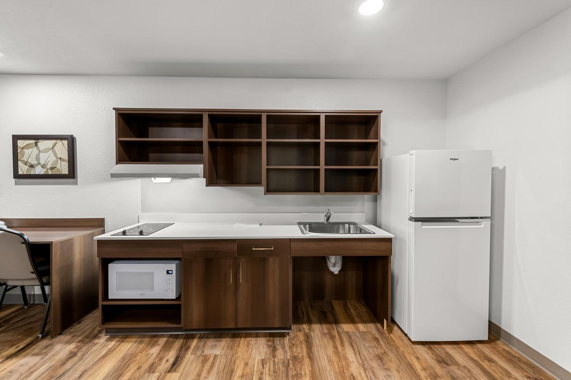Woodspring Suites Kansas City Airport Eksteriør bilde