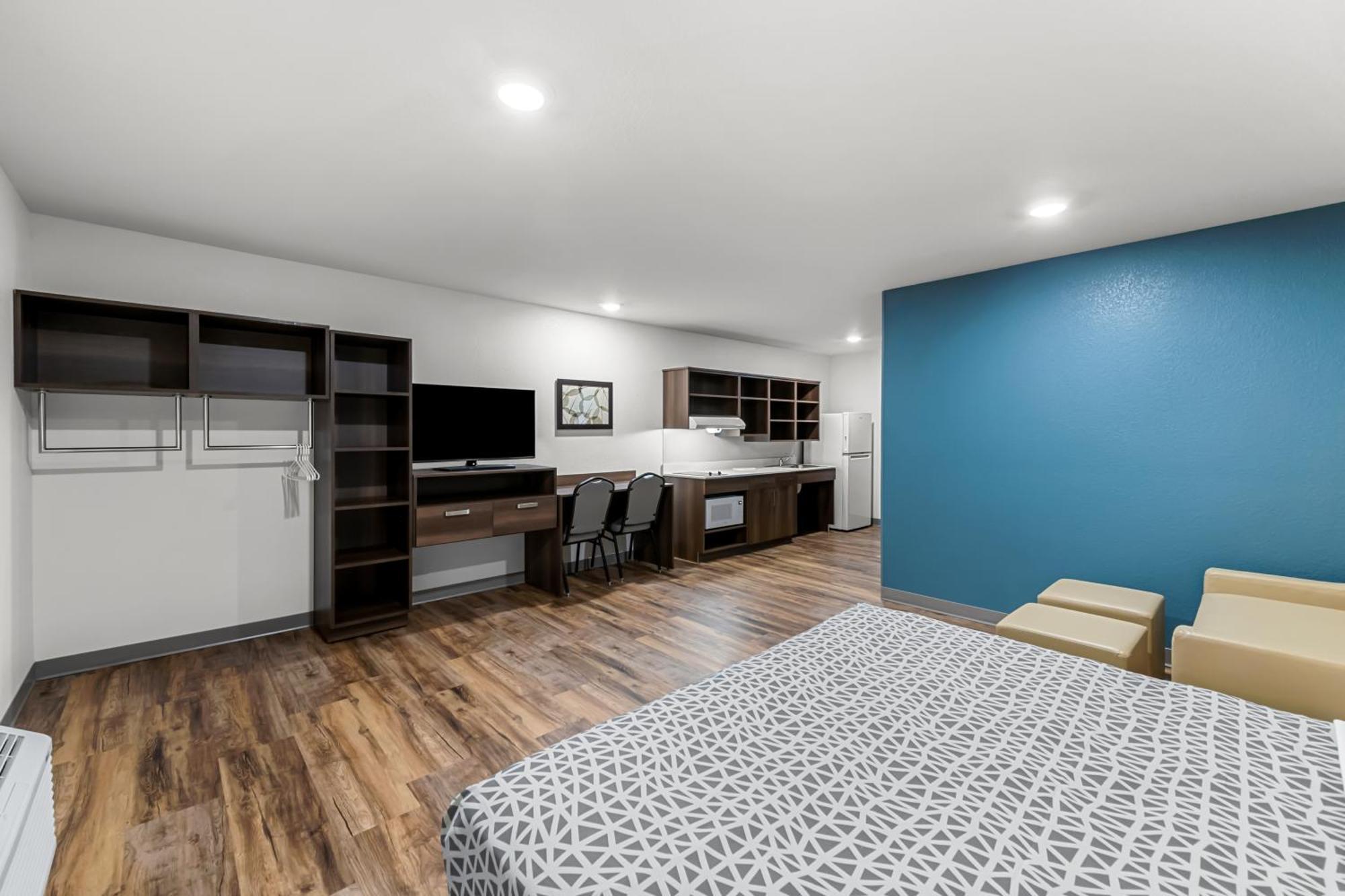 Woodspring Suites Kansas City Airport Eksteriør bilde