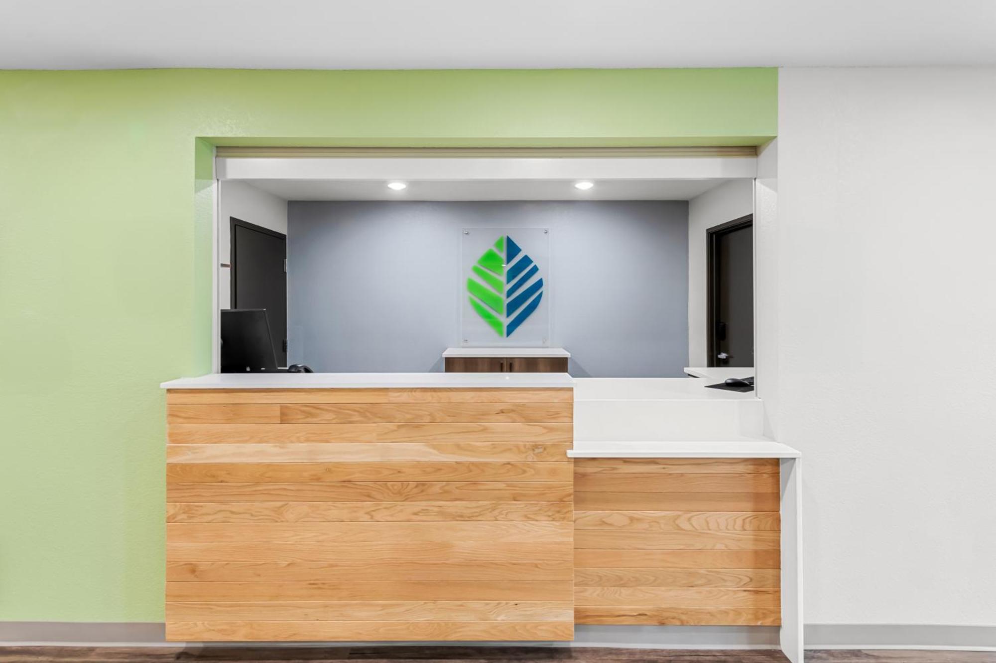 Woodspring Suites Kansas City Airport Eksteriør bilde