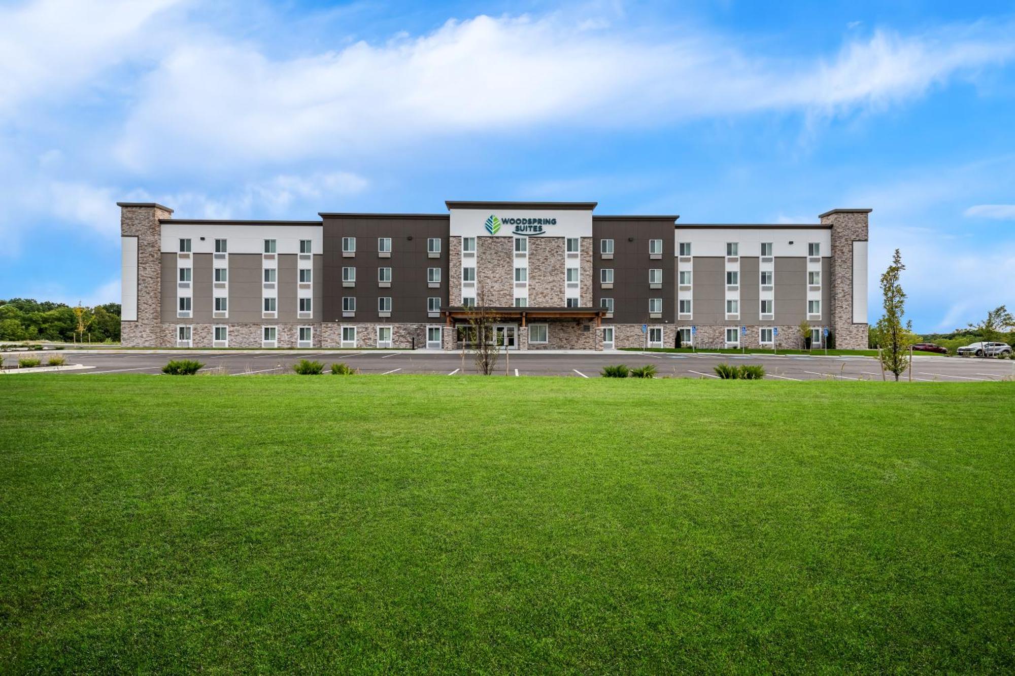 Woodspring Suites Kansas City Airport Eksteriør bilde